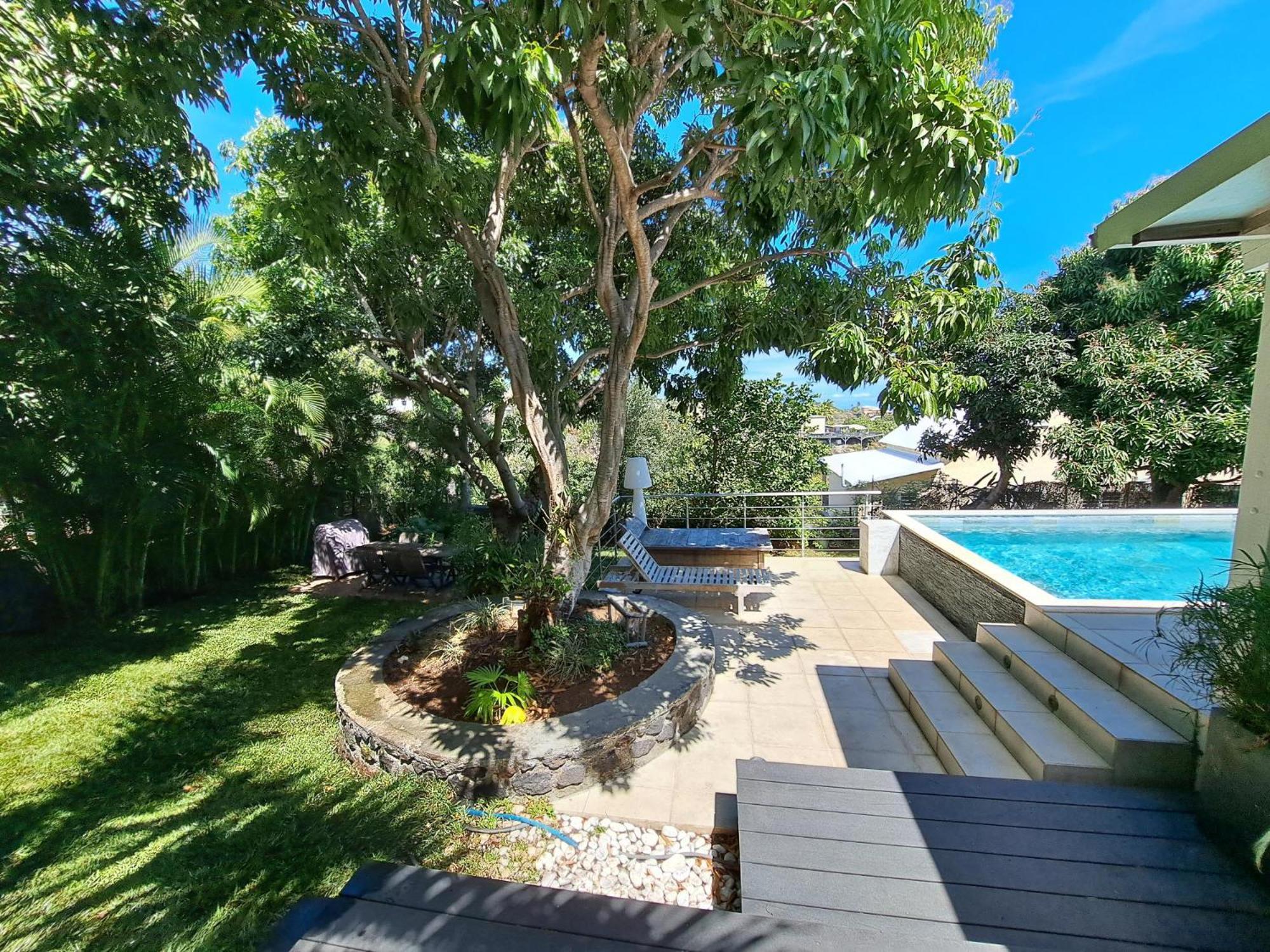 Villa Tropicale - Meuble De Tourisme 4 Etoiles Saint-Gilles-les Bains Bagian luar foto