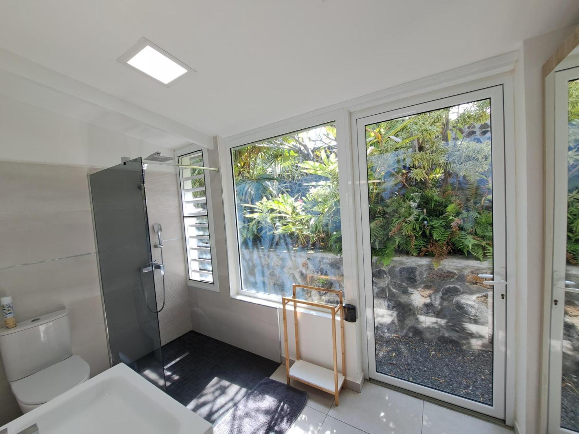 Villa Tropicale - Meuble De Tourisme 4 Etoiles Saint-Gilles-les Bains Bagian luar foto